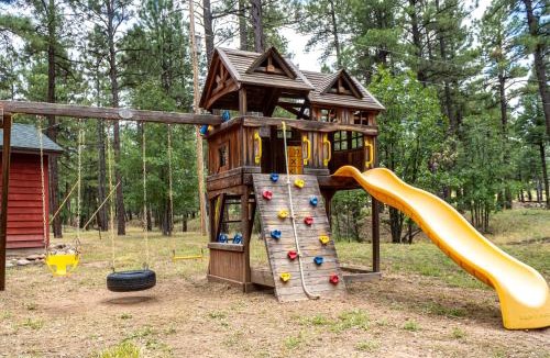 Clay Springs House | The Lodge Large Cabin, 17 Acres, Playground, Forest Access