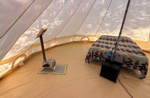 Squaw Valley Apartment | The Luna Bell 1 - Safari Bell Luxury Glamping Tent