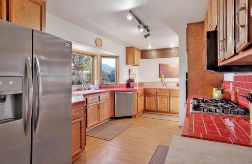 Whispering Forest Cabin | The Octagon Big Bear | Hot Tub | Game Room | Views| Pool Table