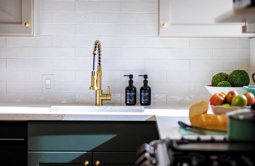 Alhambra House | The Phoenix Stay – Cozy 3BR Retreat with AC & WiFi in the Heart of Phoenix!
