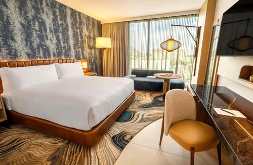 Entertainment District Hotel | The REMI Scottsdale Autograph Collection