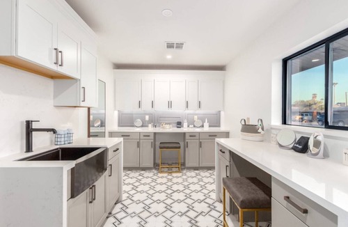 Scottsdale Country Acres House | The Rody - Mins to Old Town with Heated Pool, Games, Fast Wifi and More.