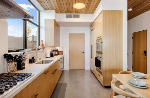 Venice House | The Santa Monica Sunset - 5,000 sq ft of beachfront luxury