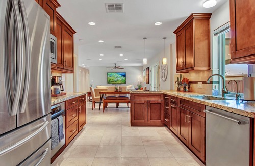 Scottsdale Country Acres House | The Scottsdale Playhouse | Pool & Putt Putt Course in OldTown