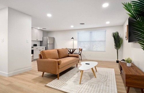 Morton Apartment | The Silo 6 - Modern Abode