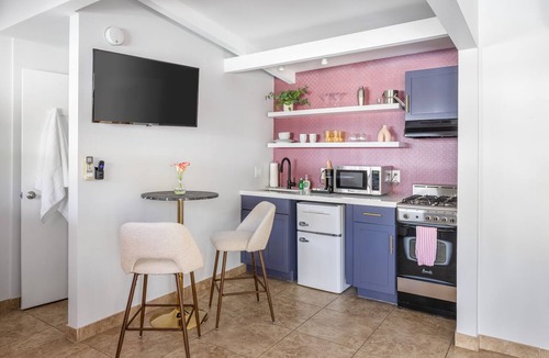 Baristo Apartment | The Sofia Suite · Adults-Only Palm Springs Pool