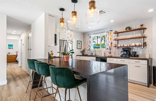 Racquet Club South House | The Stunning Acacia