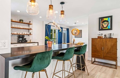 Racquet Club South House | The Stunning Acacia