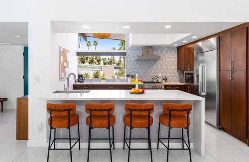 Vista Las Palmas House | The Topaz Gem: A Mid-Century Modern Palm Springs Retreat with Private Pool & Spa