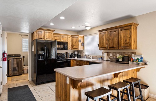 La Verkin House | The Watchman, Gateway to Zion - Hot Tub/Fire Pit
