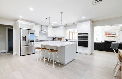Alhambra House | The Westwind by LuxeKey | Central Phoenix Boho Home w/Pool, Spa & Casita