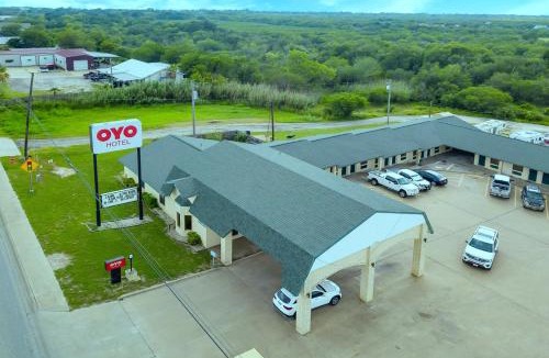 Three Rivers Hotel | Three Rivers Executive Inn & Suites By OYO