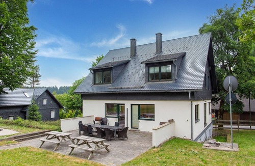 Friedrichshoehe House | Thuringian Forest House