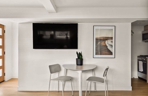 Sand Section Condo | Tide House - Unit E | Seaside Studio w/Parking