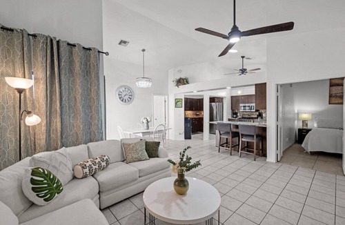 Drexel Heights Apartment | Tidy Townhome near Casino Del Sol