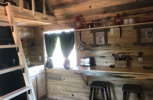 Blanding House | Tiny Home Cabin - Central to National Parks - ATV Trailer Parking Available!
