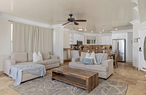 South Oceanside House | Top Notch Coastal Getaway P813-2