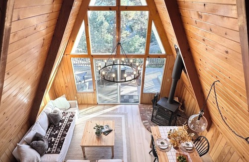 Fawnskin Cabin | TOP RATED - Big Bear Stargazer Cabin with Hot Tub