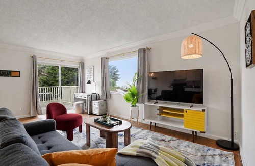 Pacifica Apartment | Tranquil 2BR with Coastal and Mountain Views in Pacifica Near Beach & SF