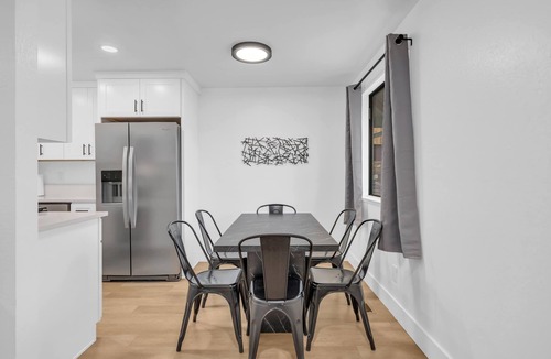 West University House | Tranquil Oasis Duplex/5Baths/Sleeps 15