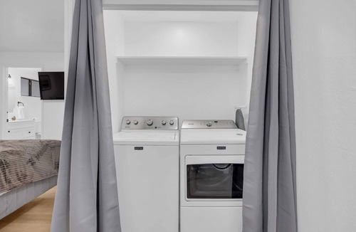 West University House | Tranquil Oasis Duplex/5Baths/Sleeps 15