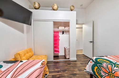 Spring Valley House | Tropical Boho 3 bdrm house wpool