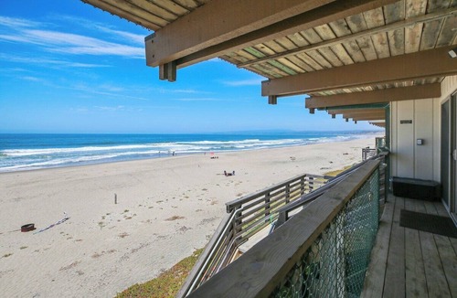 La Selva Beach House | Tucker's at Sand Dollar – Sophisticated Oceanfront