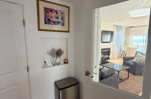 Downtown Apartment | Two bedroom apt on the beach with ocean view!