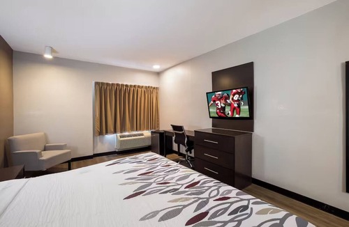 Cortaro Hotel | Unwind After the Road in Clean, Pet-Friendly Room Near Key Tucson Sites