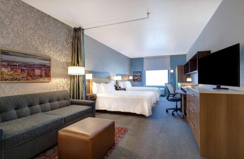 Centennial Hills Hotel | Unwind and Indulge In Our Oasis! 2 Modern Units, Free Breakfast, Kitchen!