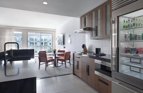Ivins Hotel | Upscale Desert Room for Relaxation Near Iconic Utah Parks & Sights - 1.5 miles