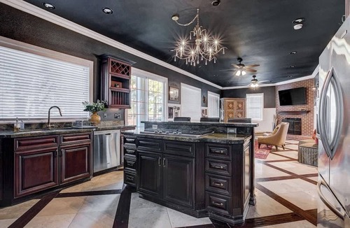 Las Vegas House | Upscale Luxury Estate