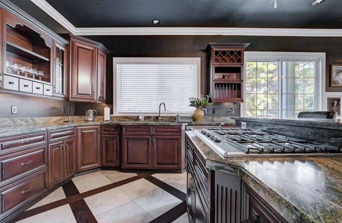 Las Vegas House | Upscale Luxury Estate