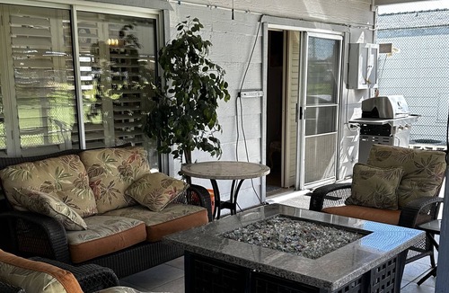 Thousand Palms House | Vacation home in over 55 park with pool/tennis/ jacuzzi/restaurant.