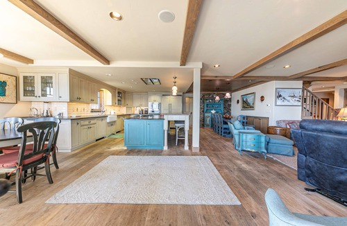 Tahoma House | Valhalla Lakefront by Tahoe Getaways-6BR West Shore, Pet-Friendly w Private Pier, Buoy, Hot Tub, A/C