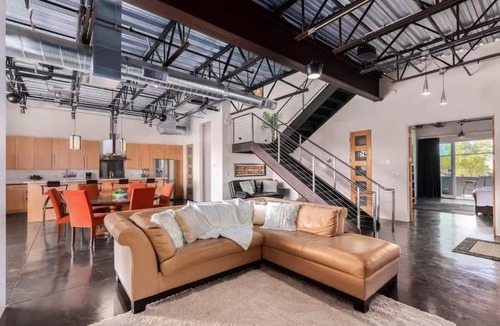 Arts District House | Vantage - Rooftop Patio - Heart of Old Town