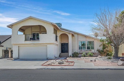 Chinatown House | Vegas 4BR Private Pool BBQ Games Near Strip