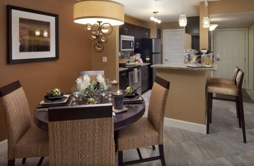 Las Vegas Apartment | Vegas~Formula1,on the race route, SPHERE~EDC~CES, 10 min walk to Sands~Strip