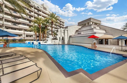 Enterprise Hotel | Vegas Getaway With Resort Pool Near Allegiant Stadium