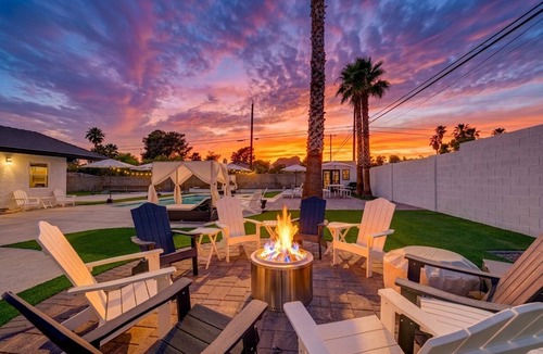 Spring Valley Villa | Vegas Luxury Retreat - Private Estate w/Pool, Spa & Putting Green