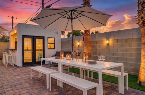 Spring Valley Villa | Vegas Luxury Retreat - Private Estate w/Pool, Spa & Putting Green