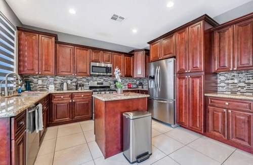 Spring Valley House | Vegas Oasis: Pool, Hot Tub & Billiards Near Strip