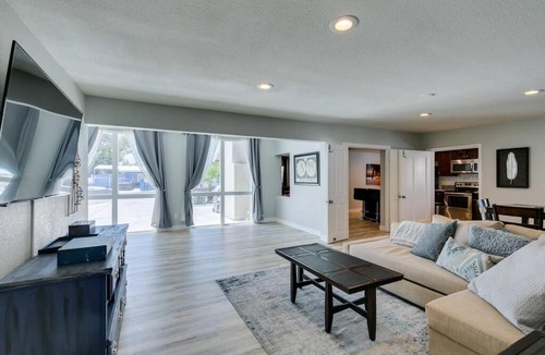 Rancho Oakey House | Vegas Oasis