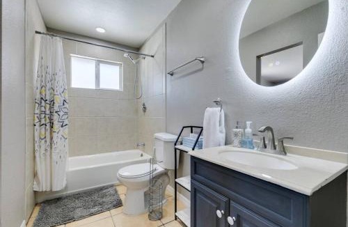 Rancho Oakey House | Vegas Oasis