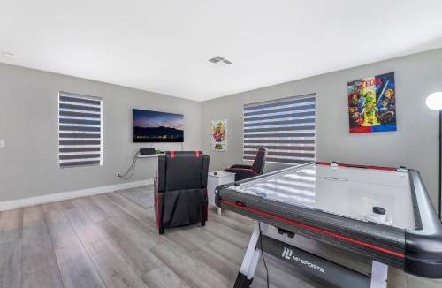 Spring Valley House | Vegas Oasis with Pool Spa and Billiards near Strip