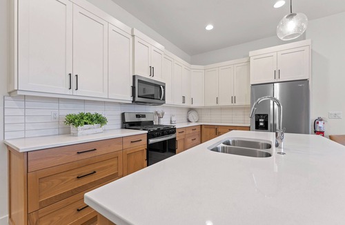 Bloomington House | Villa #37 at Bloomington Country Club: Pool, Golf, Restaurant