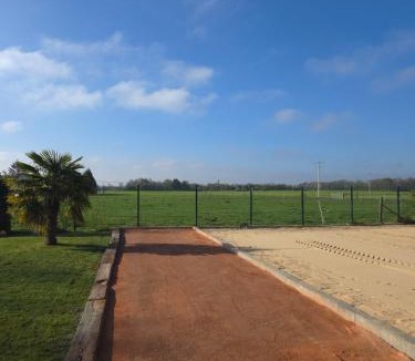 Saint-Clair-d'Arcey Villa | Villa avec piscine privée