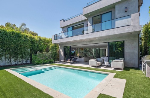Beverly Grove Villa | Villa Bond by LuxJB 🏆 Design Award Winner 🏆 Heated Pool & Jacuzzi