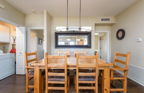 North Scottsdale Apartment | Villa Raintree