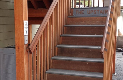 Larkspur Apartment | Visit Bend Oregon! Spacious and Comfortable! Pets OK!